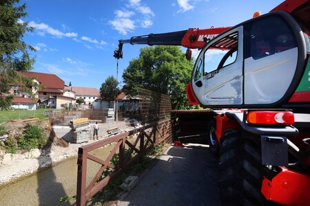 GRADNJA NOVE BRVI ČEZ CERKNIŠČICO 03 FOTO LJUBO VUKELIČ